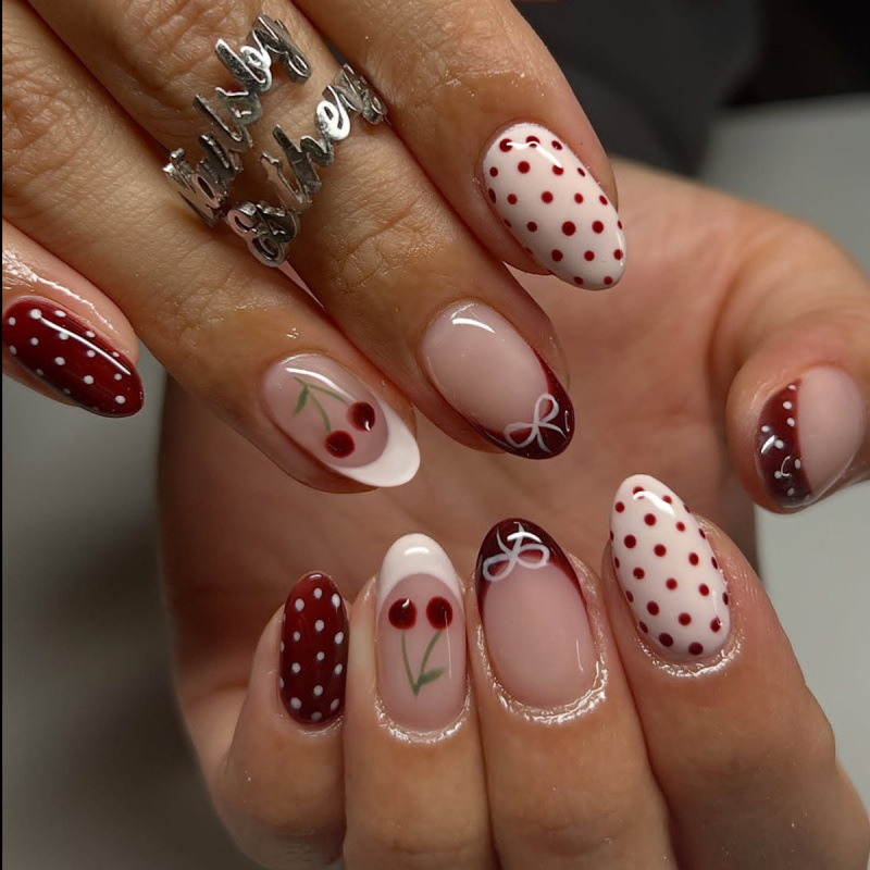 Nail Art Red Cherry - 24 Stück Modische Rote French Press-on