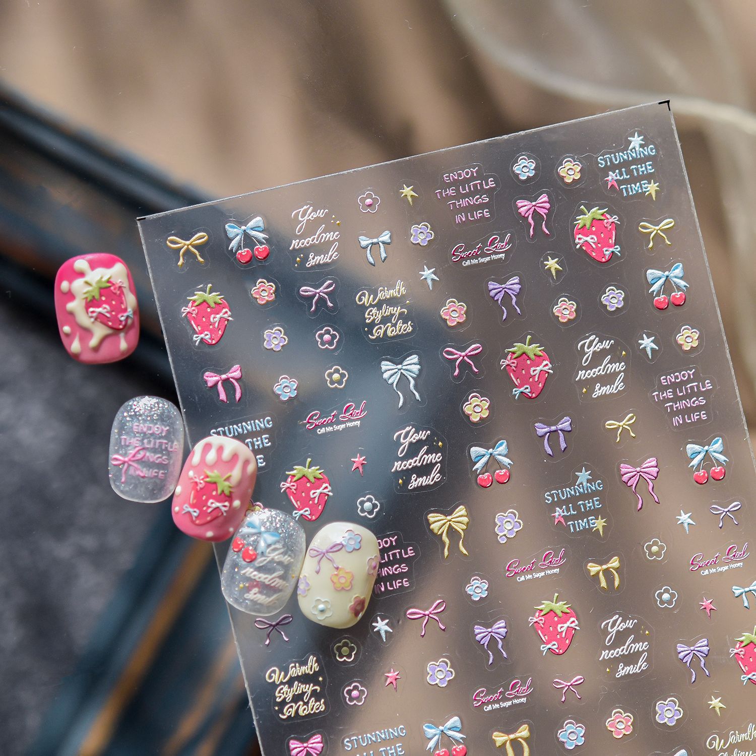 Nail Art Strawberry - 5D Geprägte Nagelaufkleber Süße Schmetterlinge Schleifen