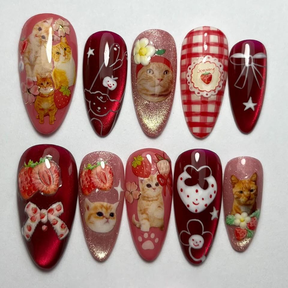 Nail Art Strawberry - 24 Stück Erdbeer-Katzenaugen-Nägel zum Aufdrücken, japanischer