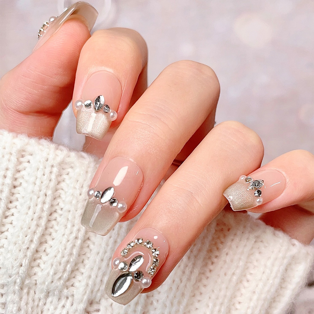 10 Stück kurze, trapezförmige, – Nail Art Queen Bewertung und Preis
