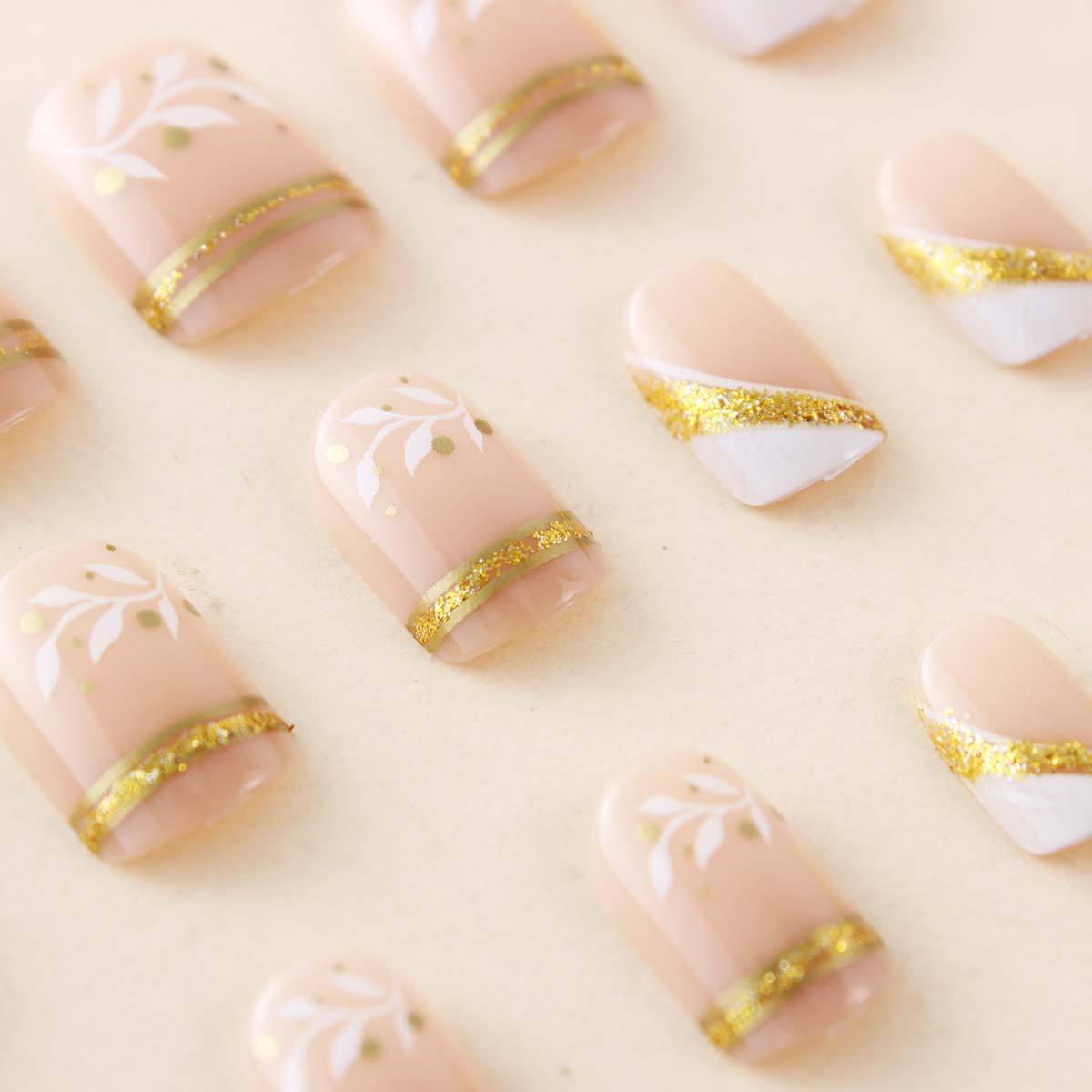 Kurze, mittellange künstliche  – Nail Art Glitter Bewertung und Preis