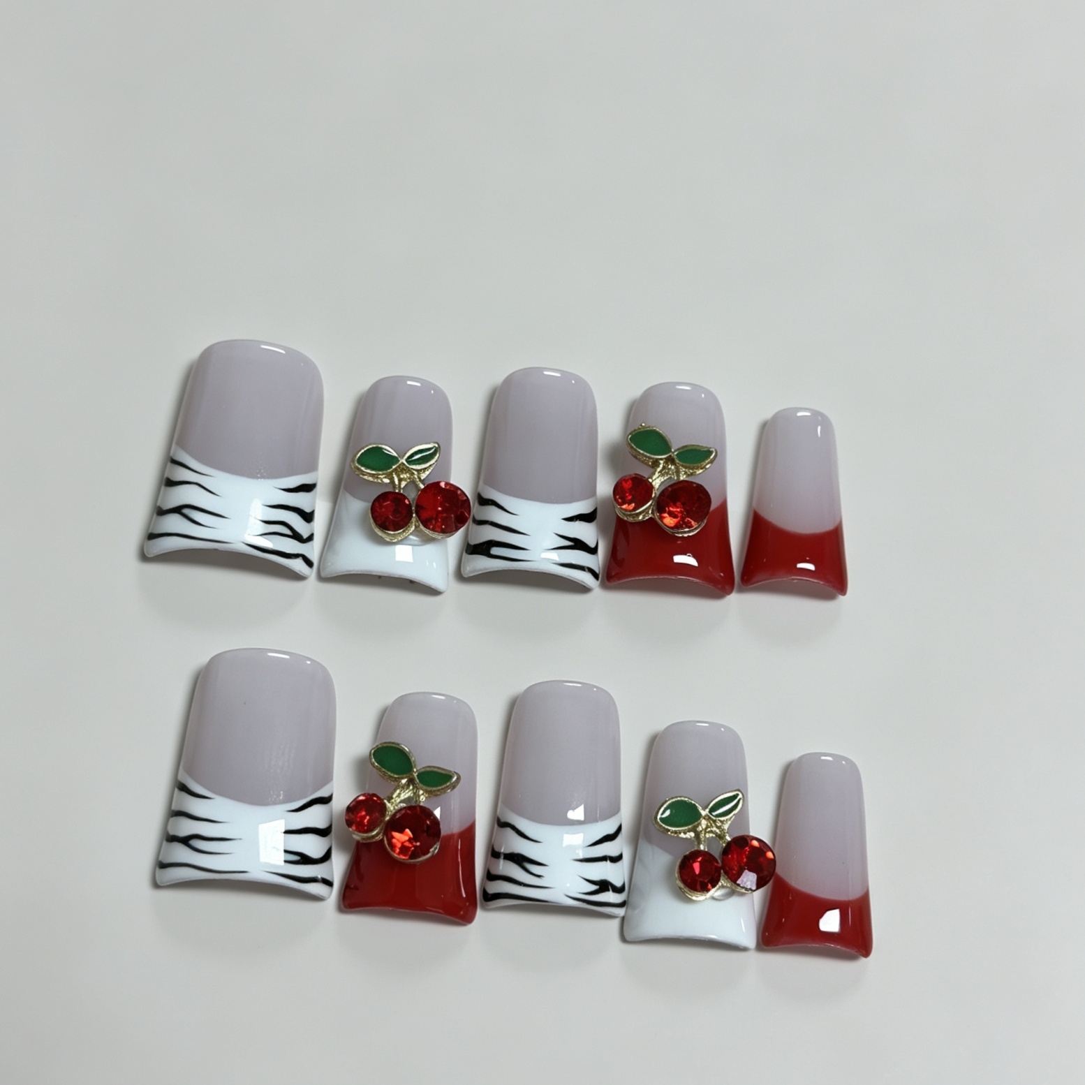 Mittellange quadratische 10er- – Nail Art Red Cherry Bewertung und Preis